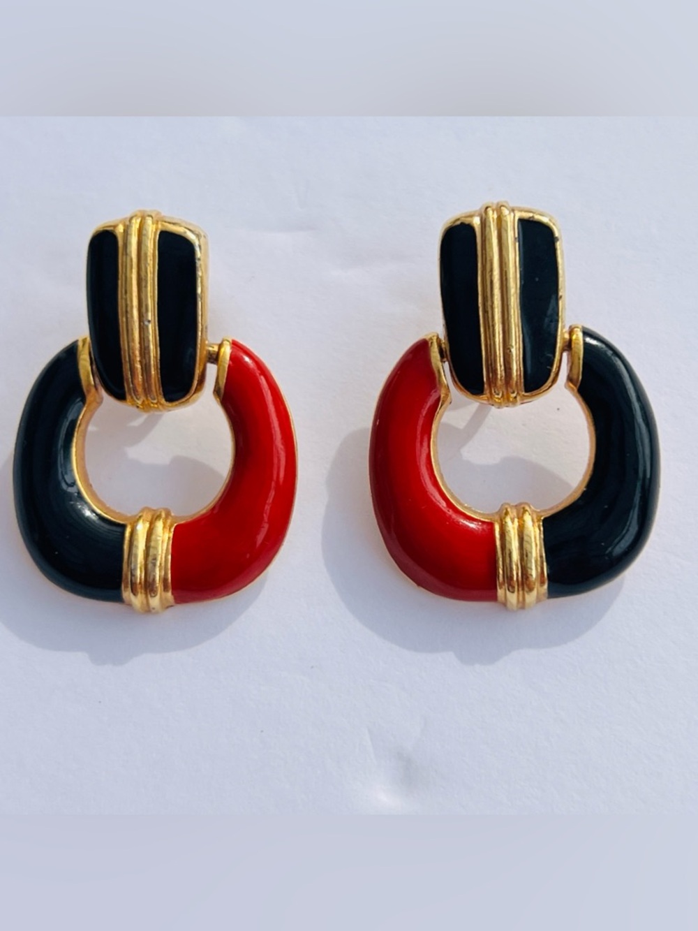 Vintage Gold Tone Red Black Enamel Door Knocker Clip On Earrings. Retro.